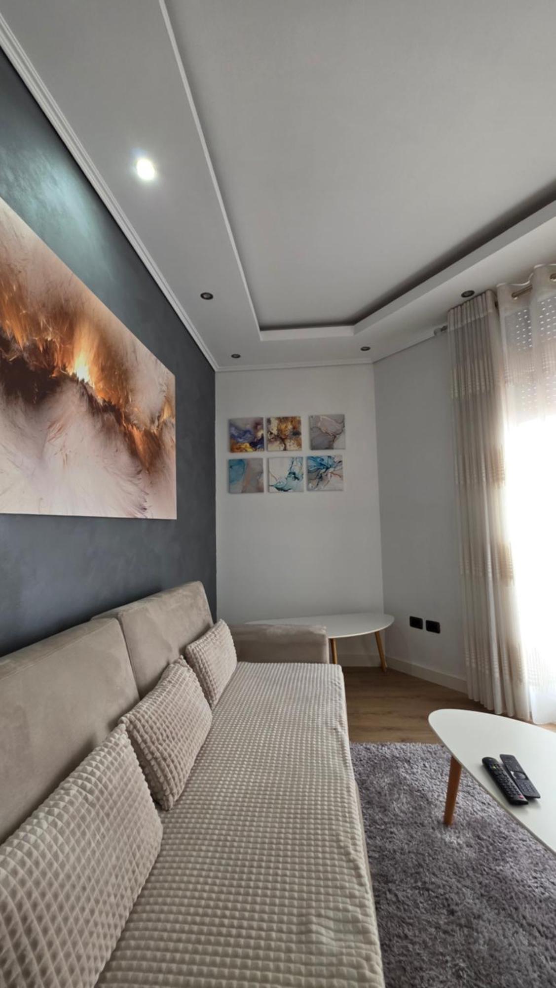 Aura Skanderbeg Square Apartments Tirana Buitenkant foto